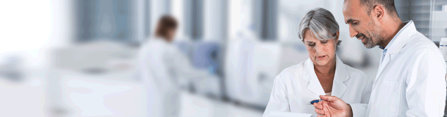 Scientists talking in a laboratory, discussing results, Clinical Genomics, blood cancer, oncology, ivdr